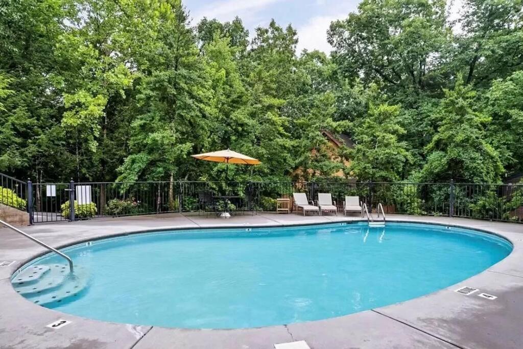 ピジョンフォージ Beary Peaceful Smokies Retreat: Hot-Tub & Poolsヴィラ エクステリア 写真