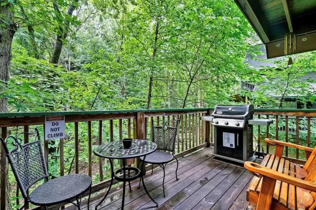 ピジョンフォージ Beary Peaceful Smokies Retreat: Hot-Tub & Poolsヴィラ エクステリア 写真